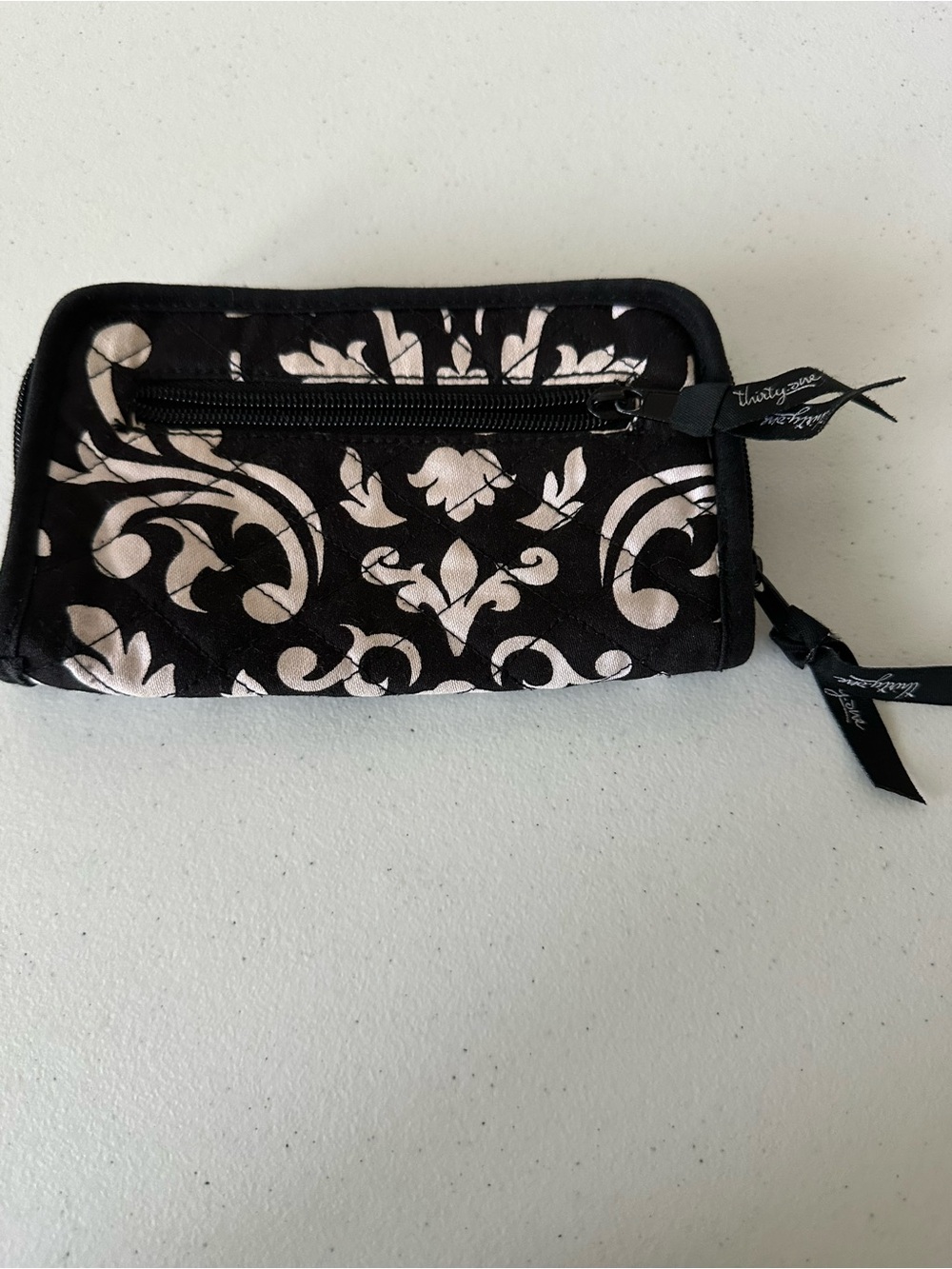 Vera BradleyThirty-One black and white Damask Wristlet pre owned
